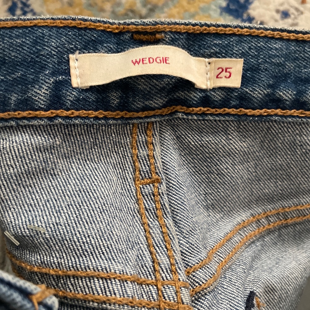 3 pairs high waisted button up Levi’s nearly perfect condition size 25 - Picture 3 of 7